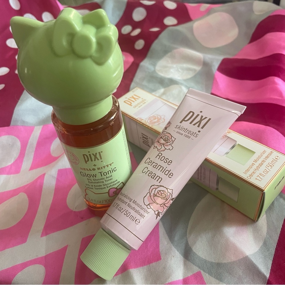 Bundle Pixi skintreats Hello Kitty Glow Tonic & Rose Ceramide Cream full size